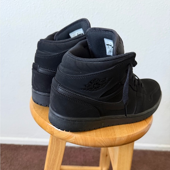 Air Jordan Black 1 mid Sneakers - Picture 4 of 8